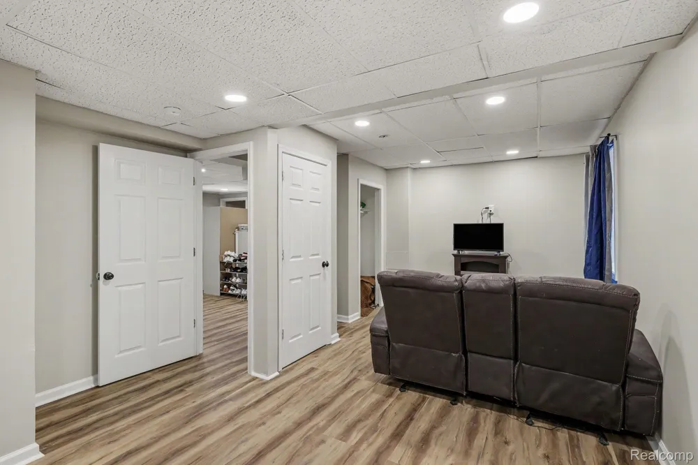 1253 Harper Road Alaiedon Township, MI 48854