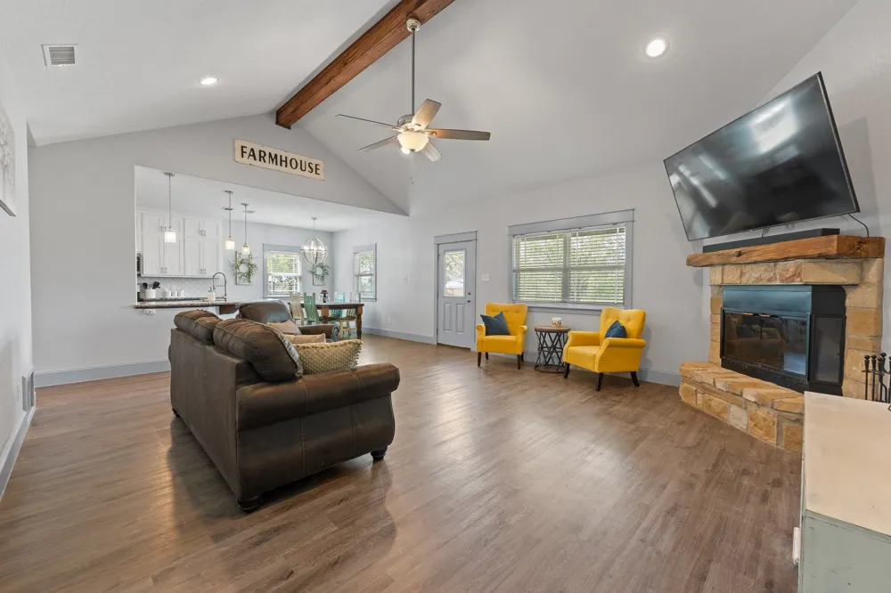 8868 County Road 1205 Grandview, TX 76050