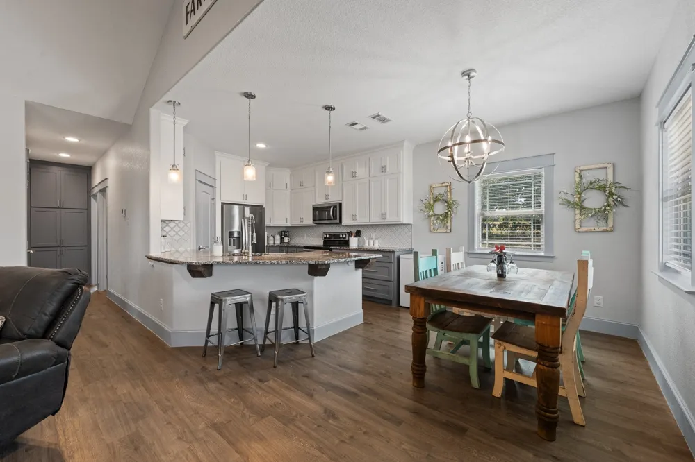 8868 County Road 1205 Grandview, TX 76050