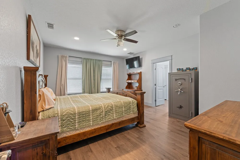 8868 County Road 1205 Grandview, TX 76050