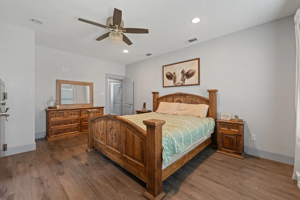 8868 County Road 1205 Grandview, TX 76050