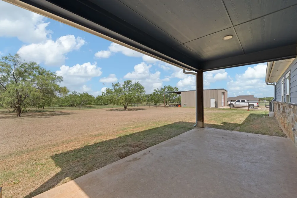 8868 County Road 1205 Grandview, TX 76050