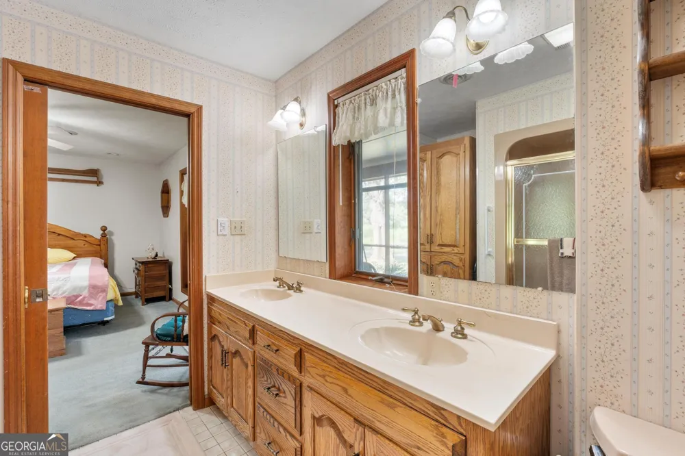 818 McCrary RD Molena, GA 30258
