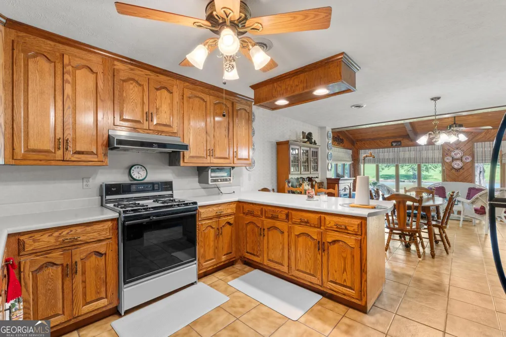 818 McCrary RD Molena, GA 30258