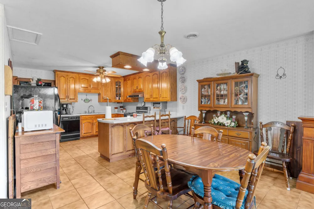 818 McCrary RD Molena, GA 30258