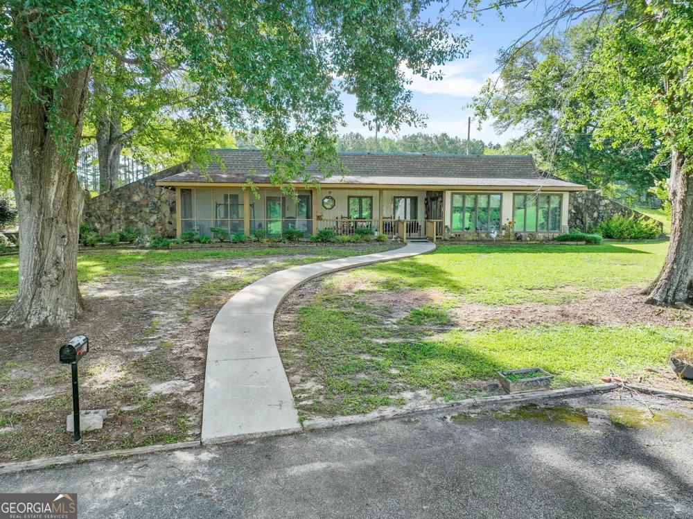 818 McCrary RD Molena, GA 30258