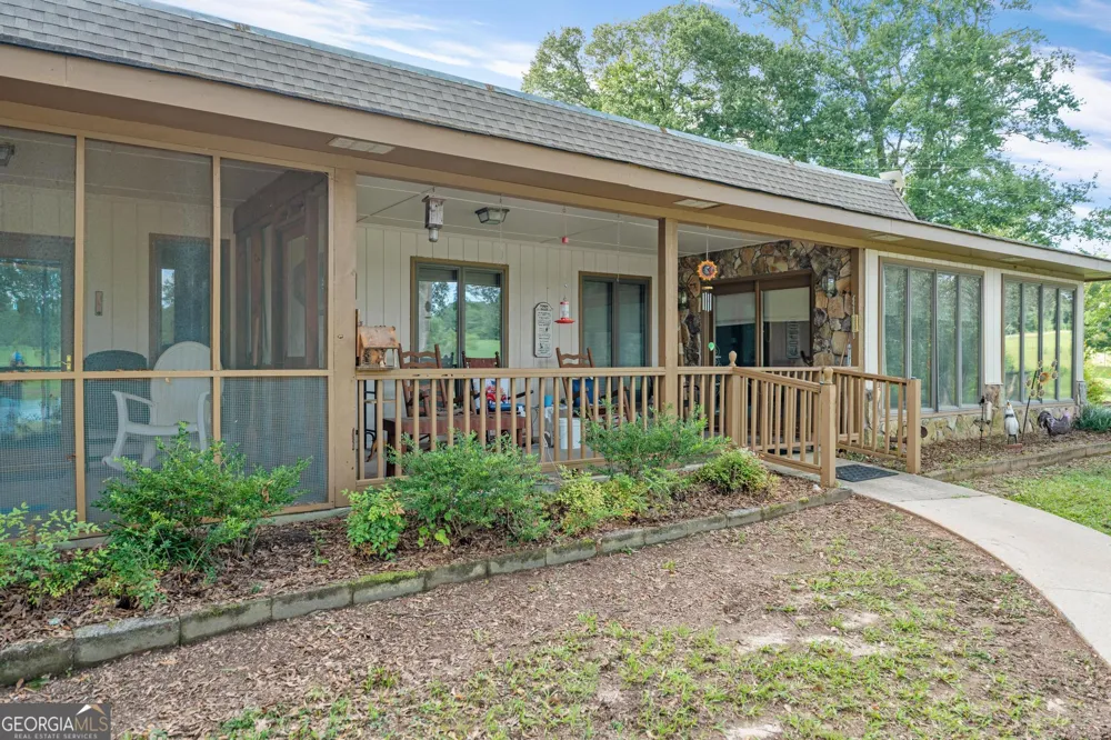818 McCrary RD Molena, GA 30258