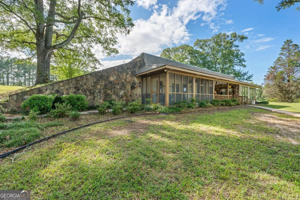 818 McCrary RD Molena, GA 30258