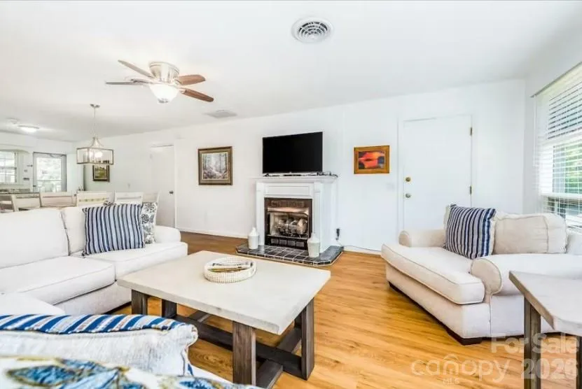 1150 W Blue Ridge Road #220 Flat Rock, NC 28731