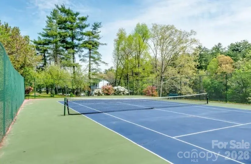 1150 W Blue Ridge Road #220 Flat Rock, NC 28731