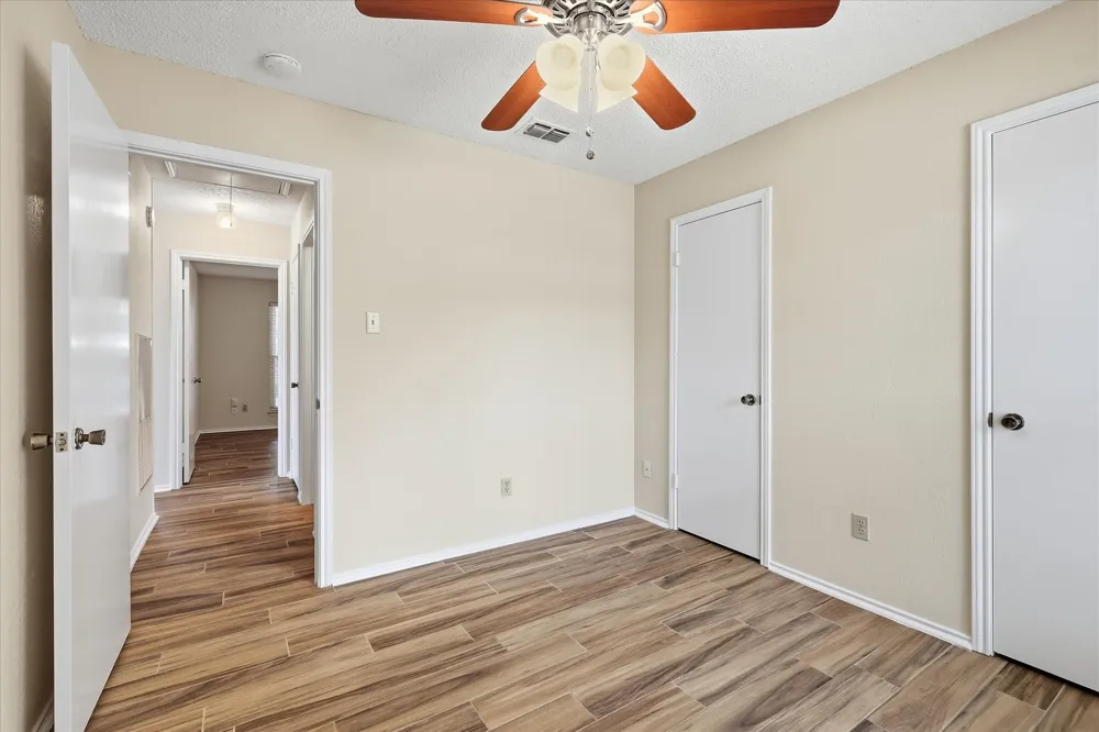 114 Glade Shadow Drive Euless, TX 76039