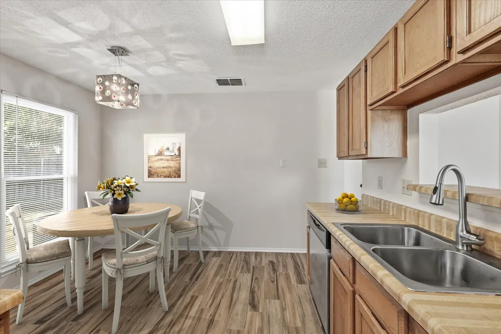 114 Glade Shadow Drive Euless, TX 76039