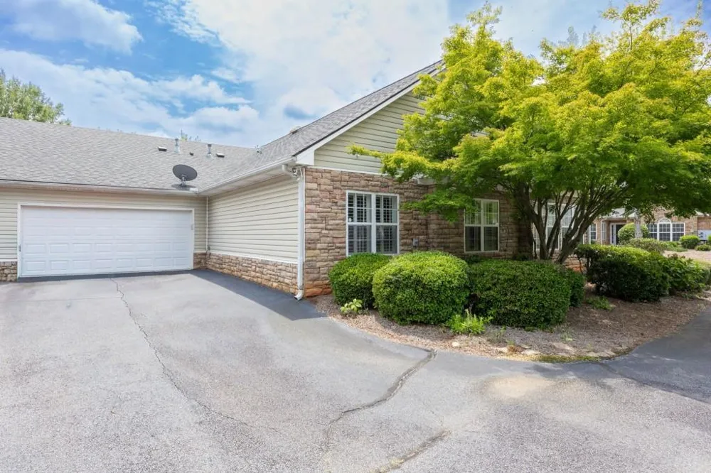 3706 Villa Springs Circle Powder Springs, GA 30127