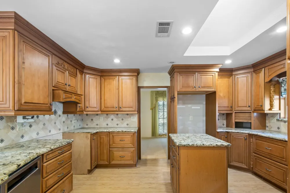 1101 Clark Street Yoakum, TX 77995