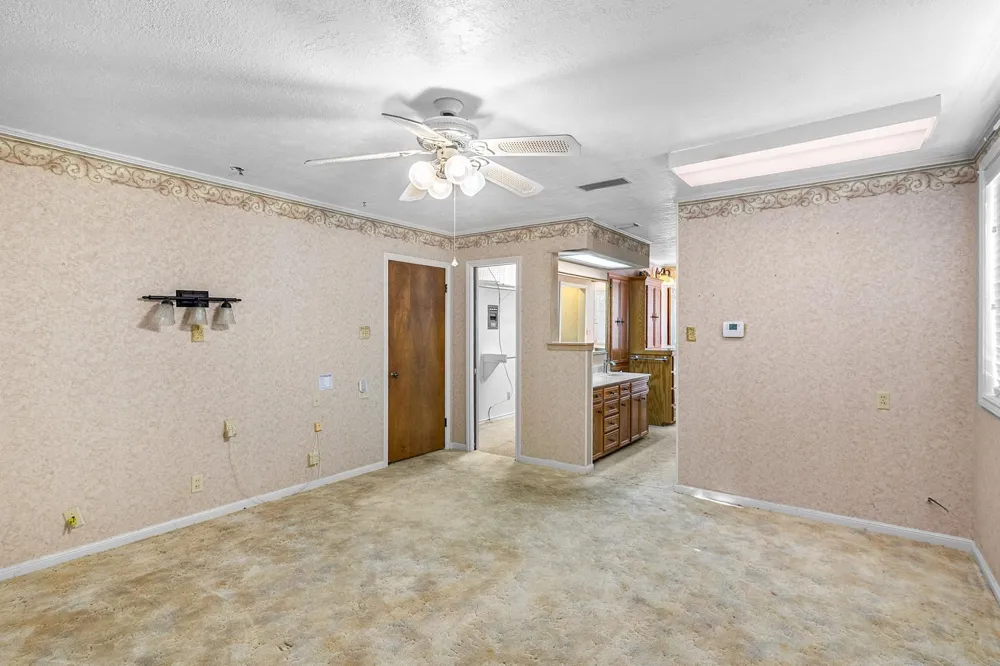 1101 Clark Street Yoakum, TX 77995