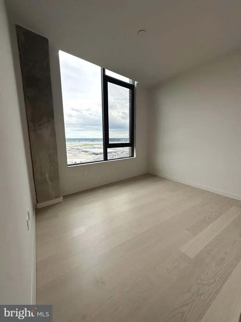 3030 POTOMAC AVENUE #PH1 Arlington, VA 22202