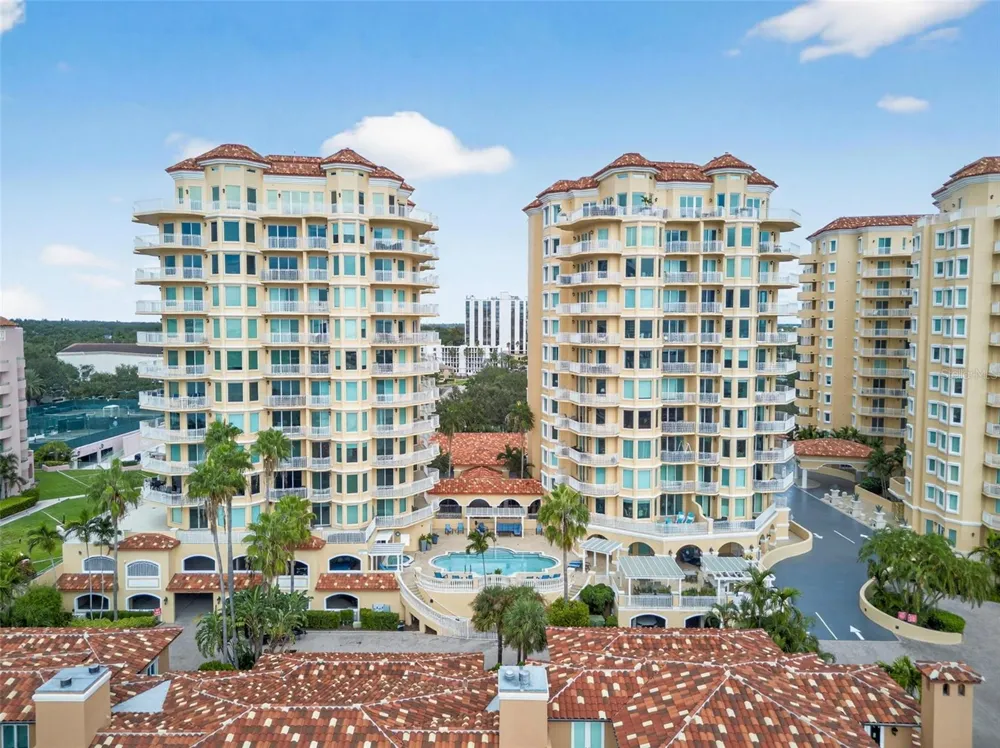555 5TH AVENUE NE #521 St Petersburg, FL 33701