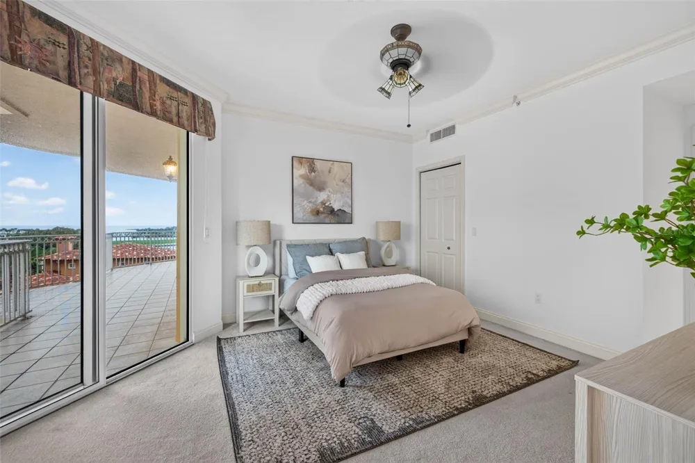 555 5TH AVENUE NE #521 St Petersburg, FL 33701