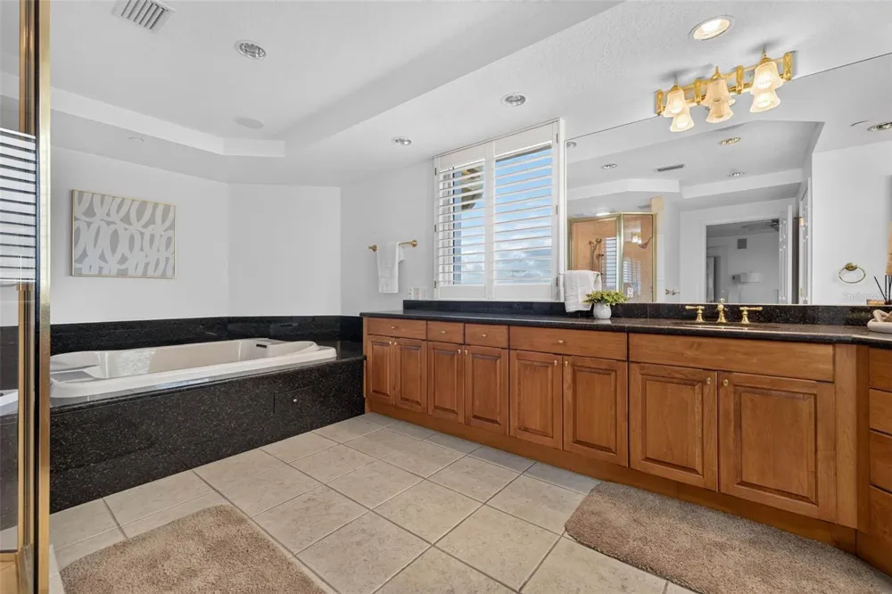 555 5TH AVENUE NE #521 St Petersburg, FL 33701