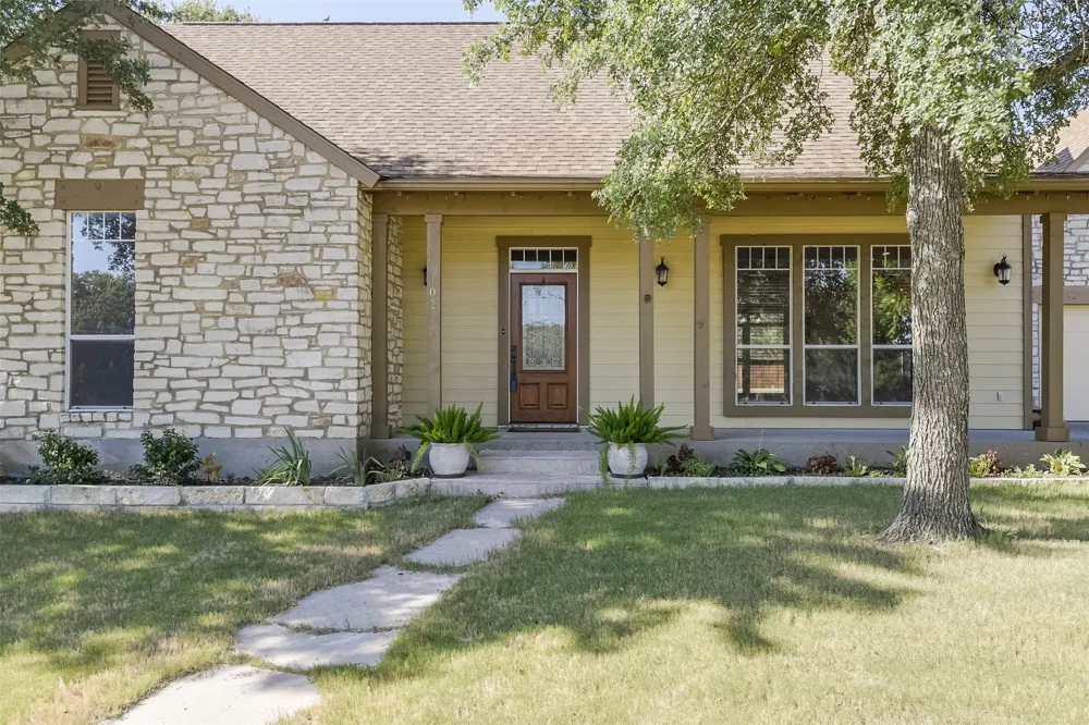 102 Tiffany Trail Weatherford, TX 76086