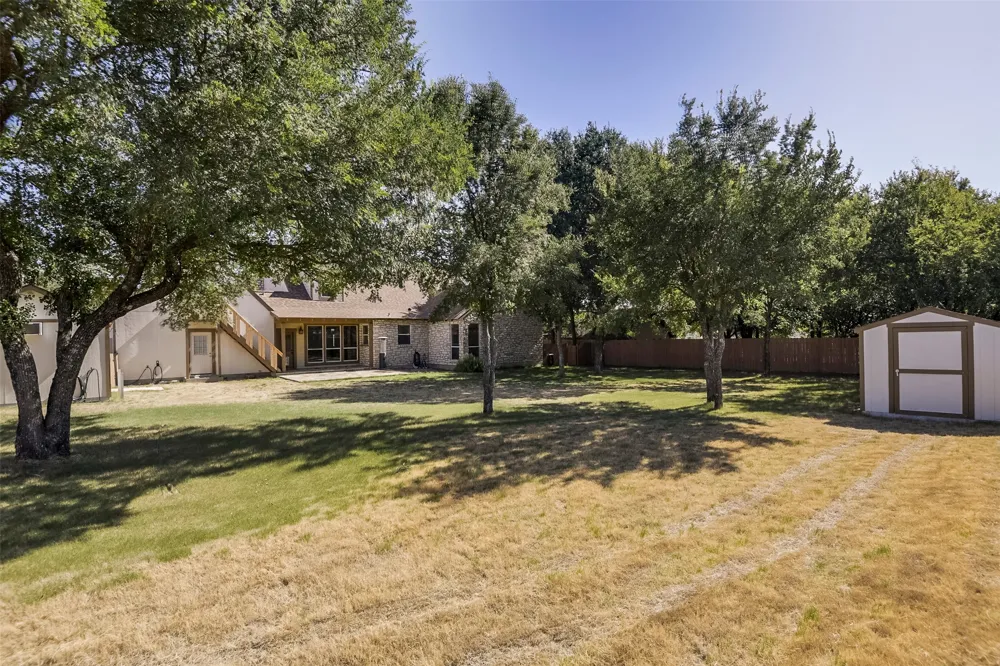 102 Tiffany Trail Weatherford, TX 76086