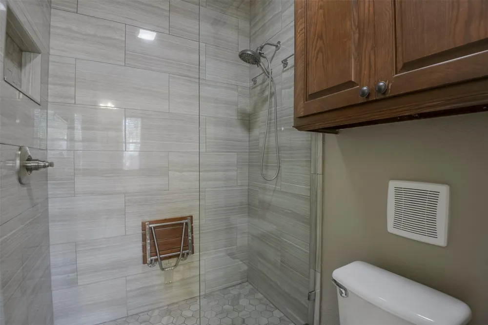 102 Tiffany Trail Weatherford, TX 76086