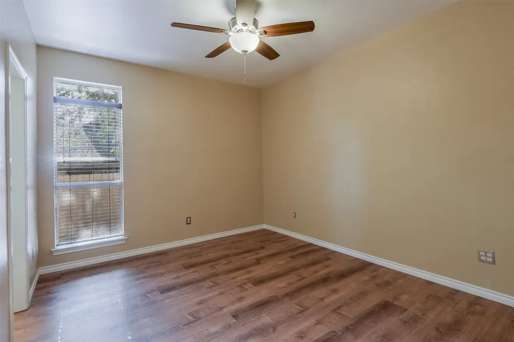 102 Tiffany Trail Weatherford, TX 76086