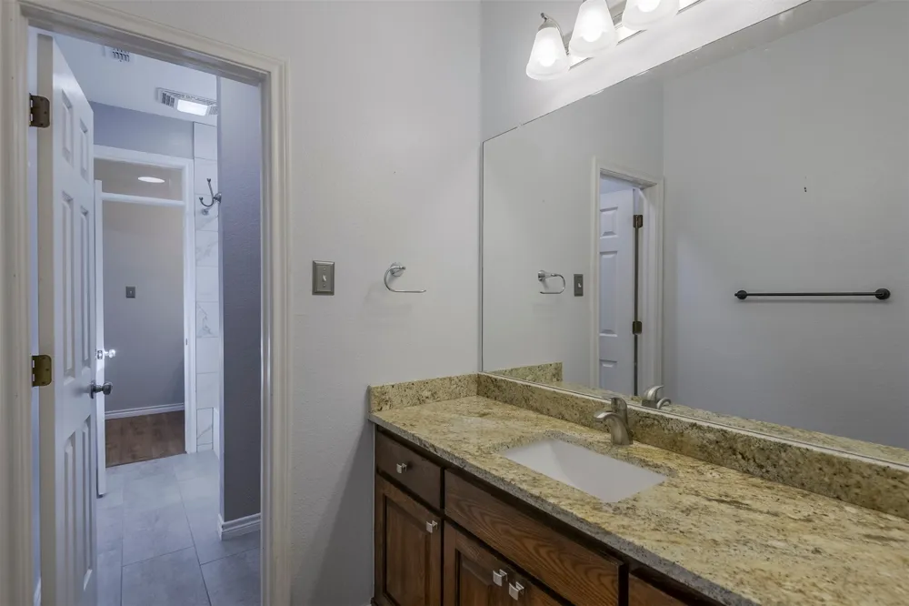 102 Tiffany Trail Weatherford, TX 76086