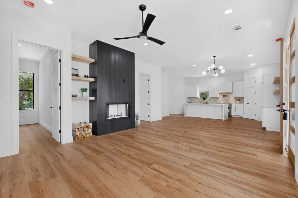 609 E Grove Street Kaufman, TX 75142