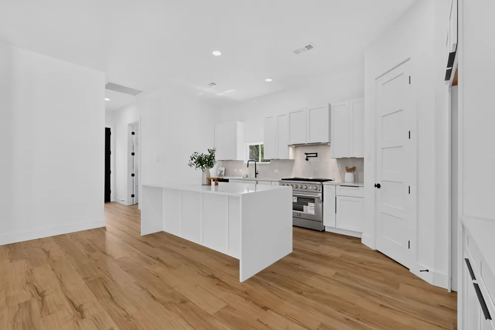 609 E Grove Street Kaufman, TX 75142