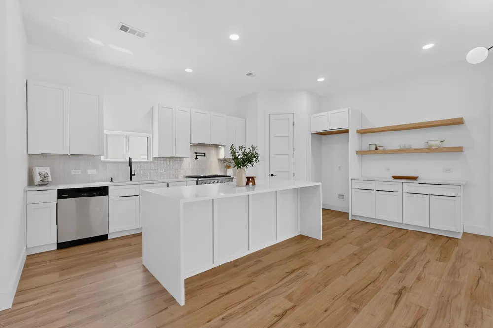 609 E Grove Street Kaufman, TX 75142