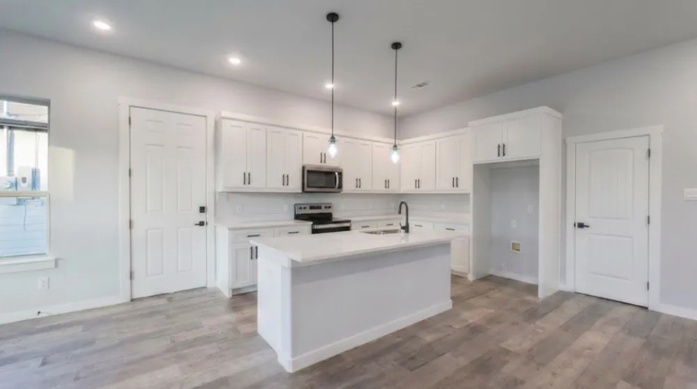 915 E 11th Avenue Corsicana, TX 75110