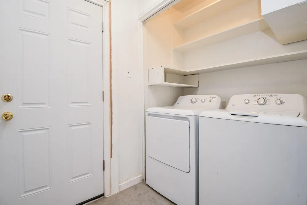 1932 Canterbury Street Houston, TX 77030