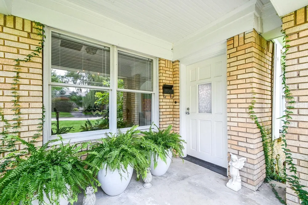 1932 Canterbury Street Houston, TX 77030