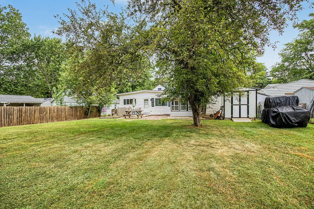 6315 Bishop Road Lansing, MI 48911