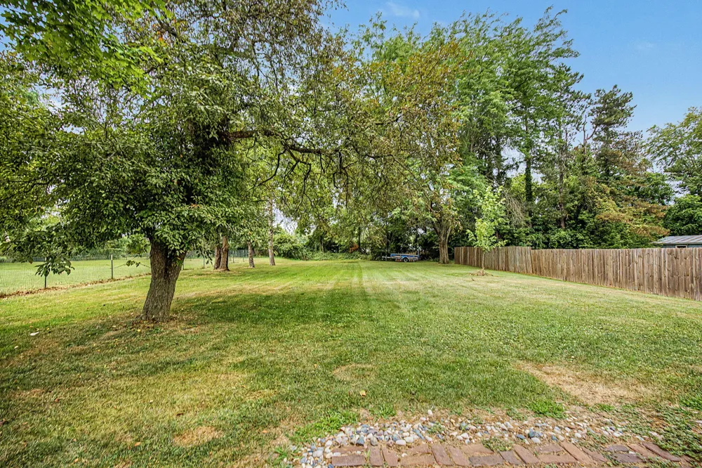 6315 Bishop Road Lansing, MI 48911