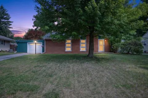 5486 Sherwood Drive