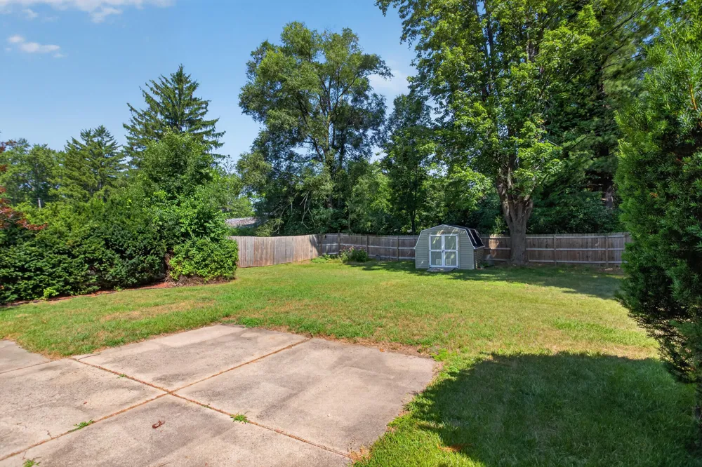 5486 Sherwood Drive Jackson, MI 49201