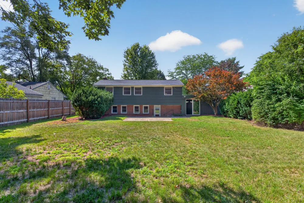 5486 Sherwood Drive Jackson, MI 49201
