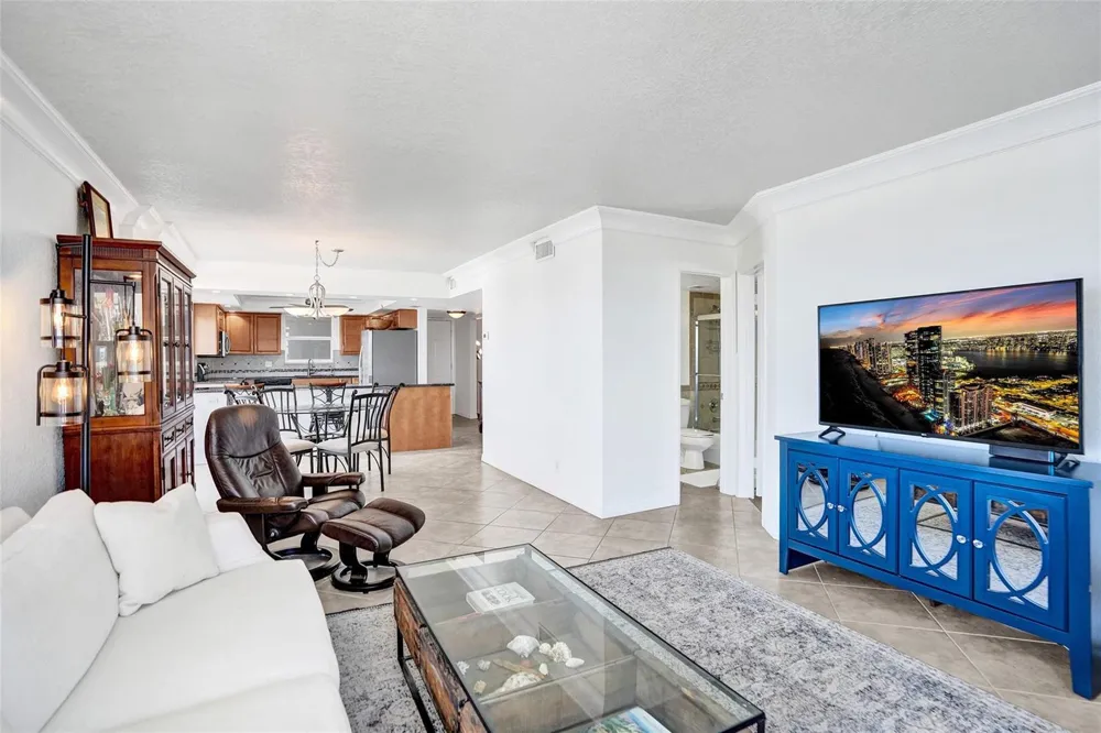 1051 Hillsboro Mile #809E Hillsboro Beach, FL 33062