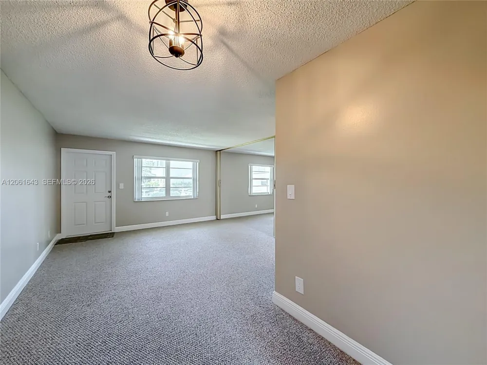 6211 SW 37th St #108 Davie, FL 33314