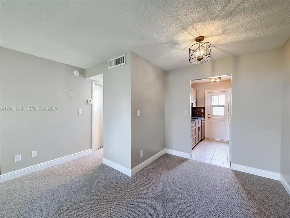 6211 SW 37th St #108 Davie, FL 33314