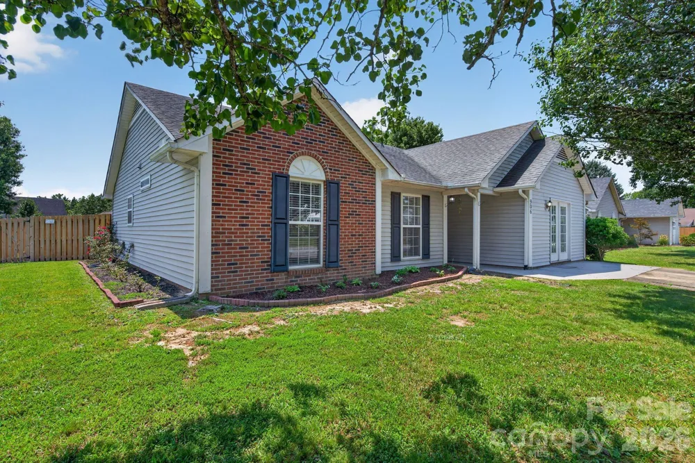906 Woodhill Drive Fletcher, NC 28732