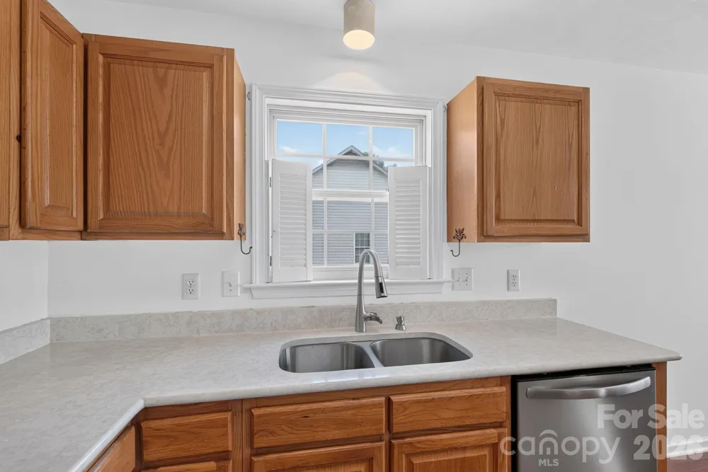 906 Woodhill Drive Fletcher, NC 28732