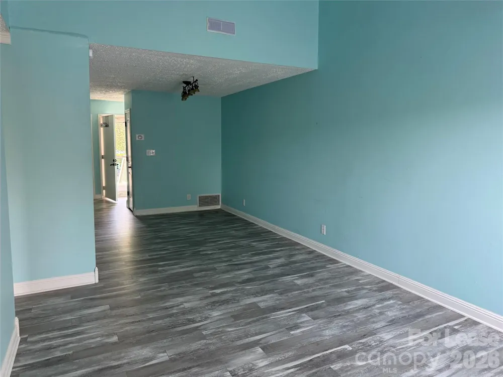 1050 21st Avenue NW #66 Hickory, NC 28601
