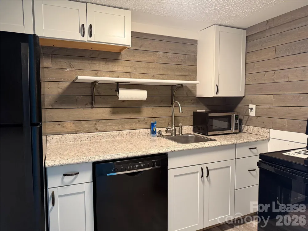 1050 21st Avenue NW #66 Hickory, NC 28601
