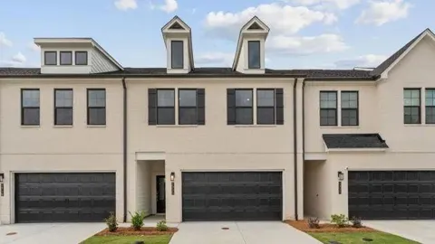 1323 Farmers Loop Lot 3