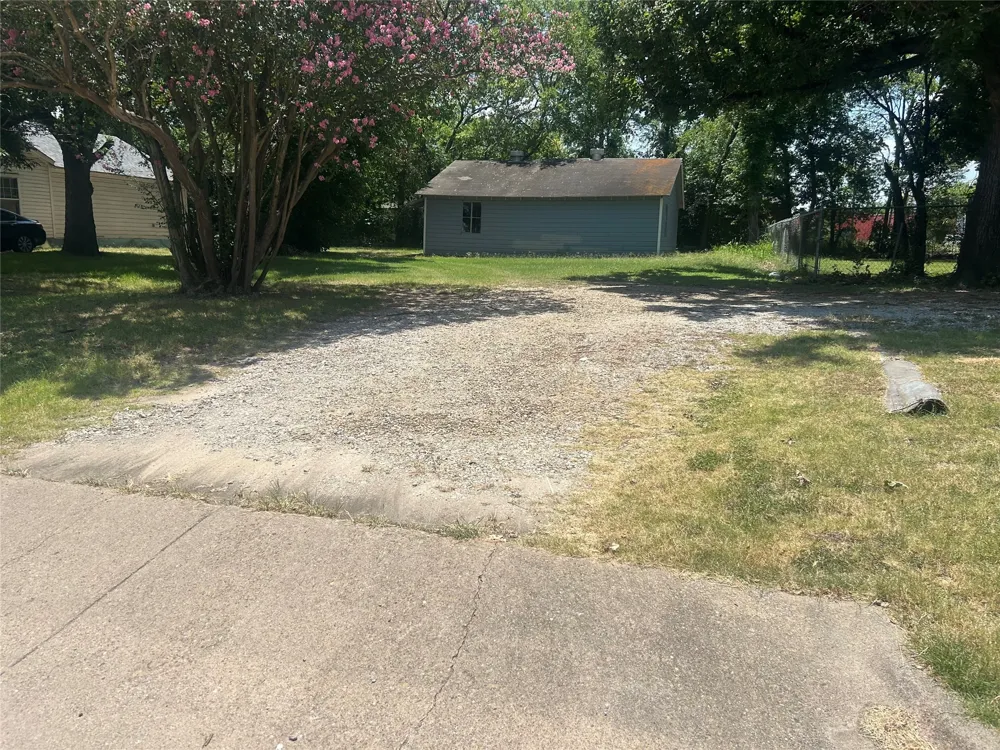 1008 E High Street Terrell, TX 75160