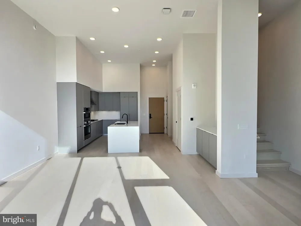 3030 POTOMAC AVENUE #TH6 Arlington, VA 22202