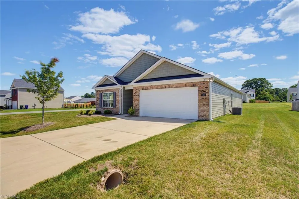 122 Stone River Way Mayodan, NC 27027